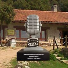 Premios Onda Cero Sierra : Aula Apícola Sierra de Hoyo premio Mejor Empresa 2025.